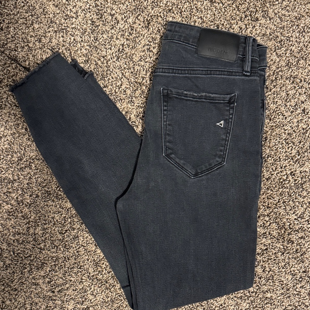 Trendy Women's Skinny Jeans in Dark Gray